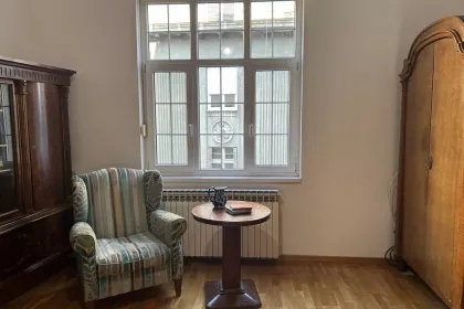 Nušićeva bb | 4zida.rs