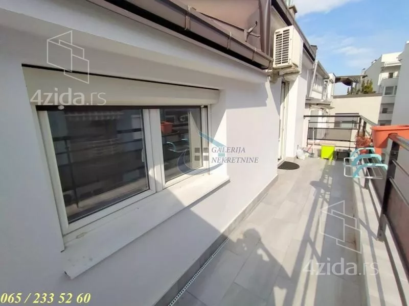 Troiposoban stan | 4zida