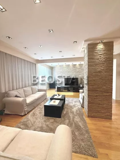 Peka Dapčević | 4zida.rs