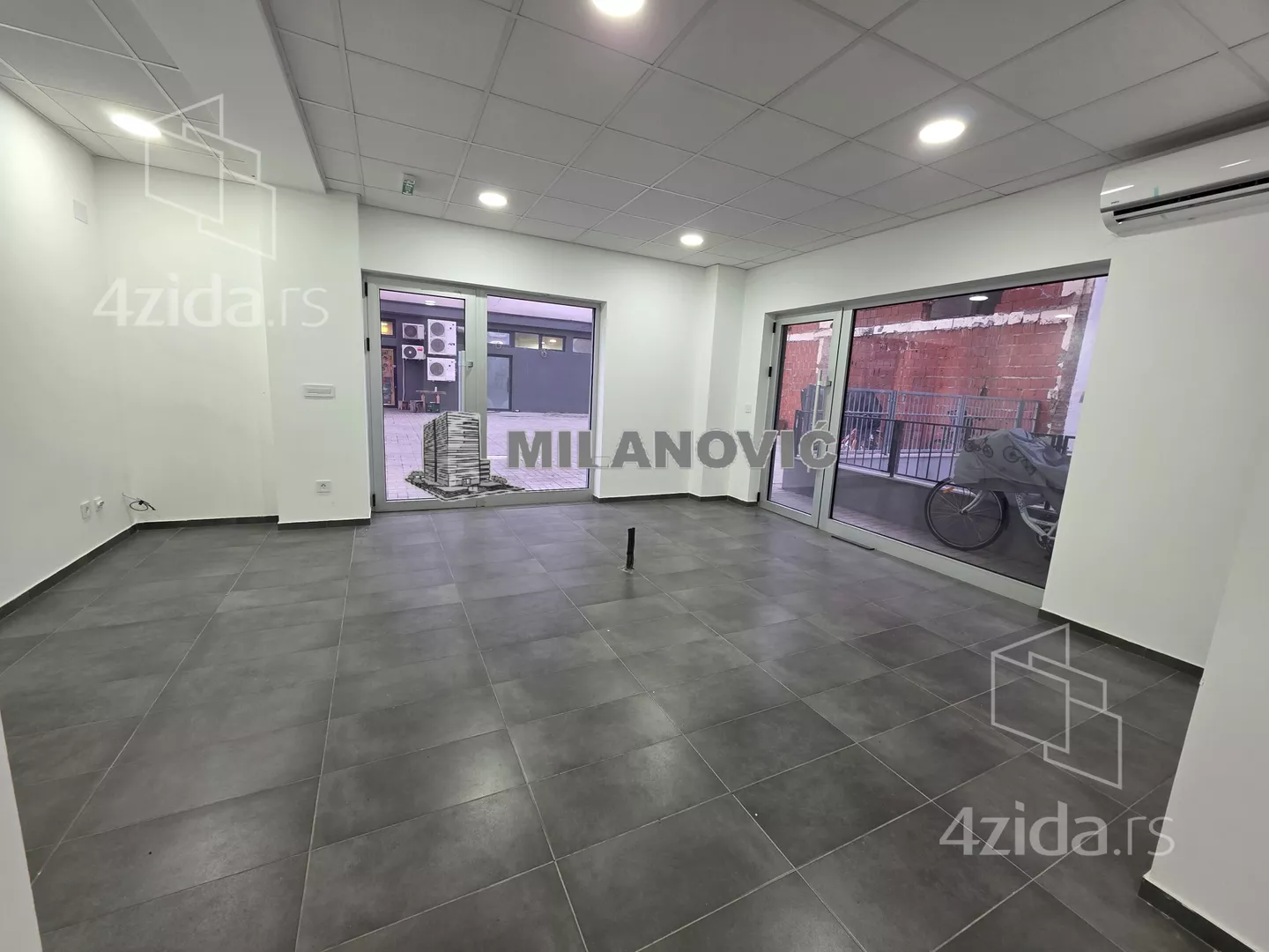 Poslovni prostor | 4zida