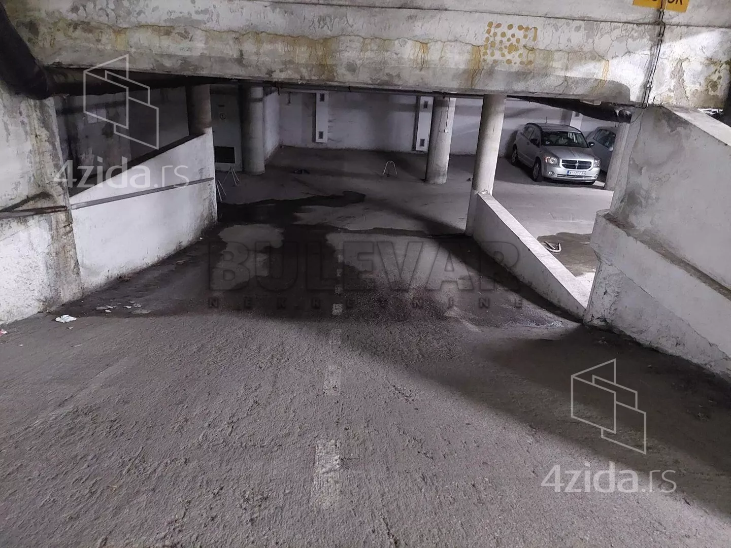 Garaža | 4zida