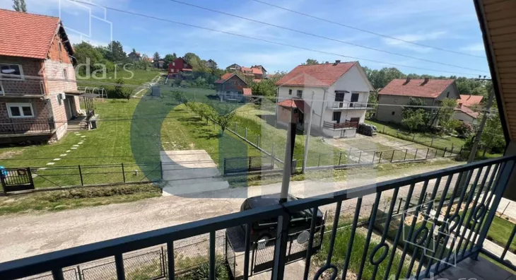 Šestosoban stan | 4zida