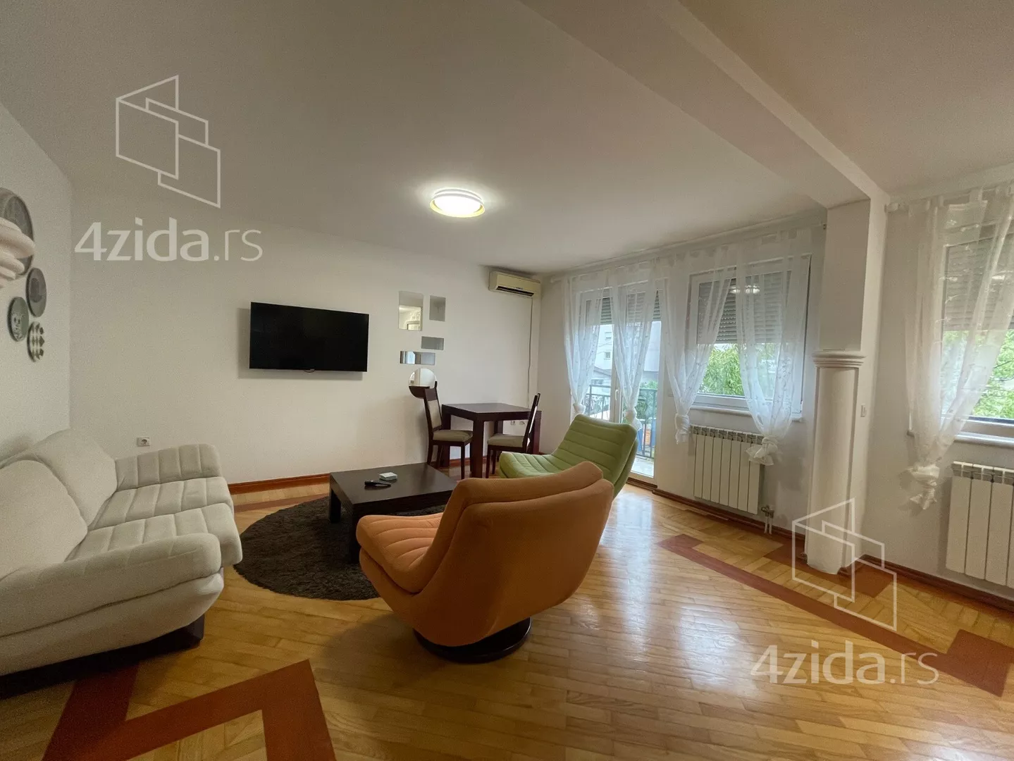 Troiposoban stan | 4zida