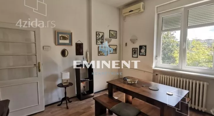 Četvoroiposoban stan | 4zida