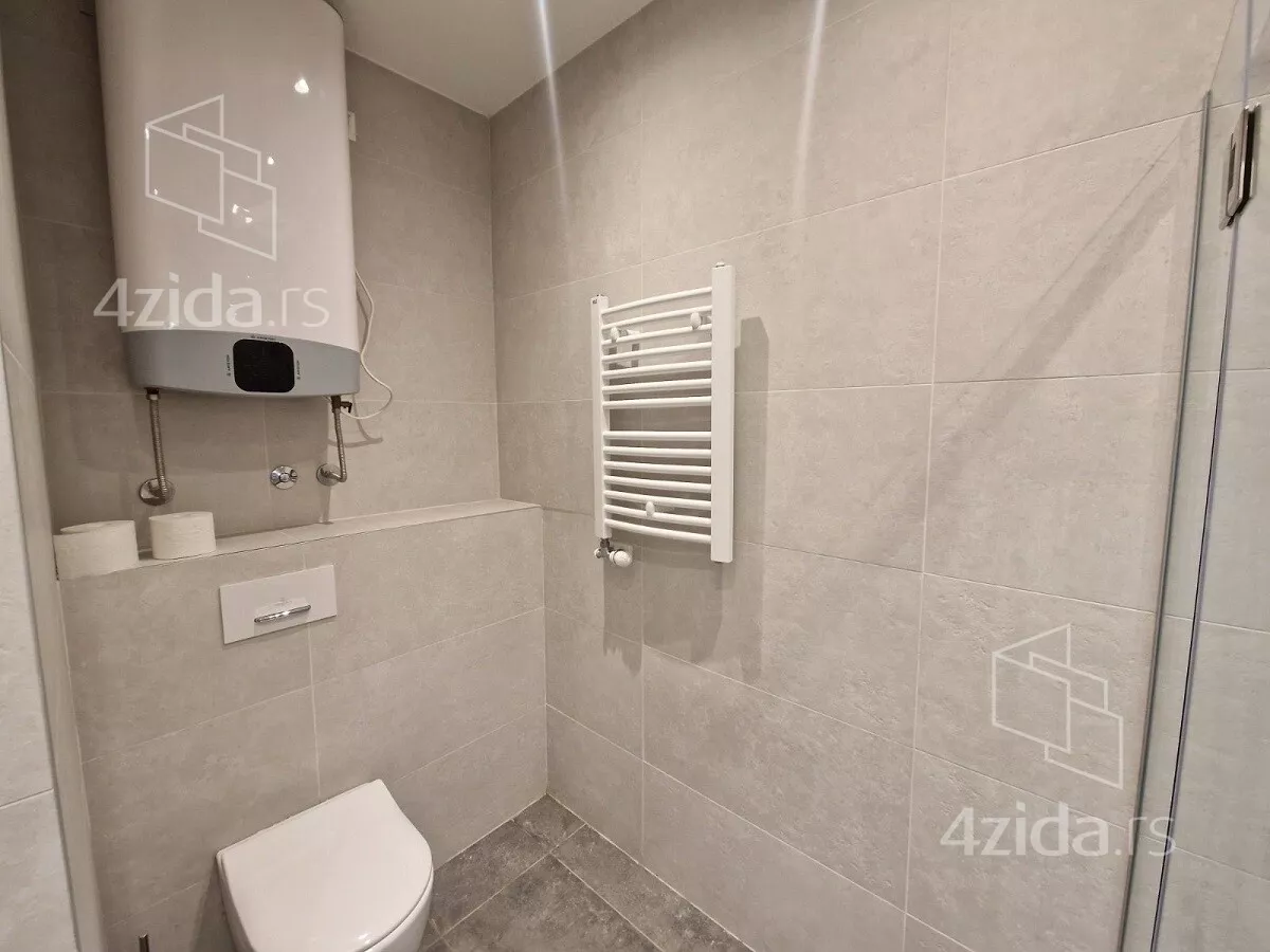 Petosoban stan | 4zida