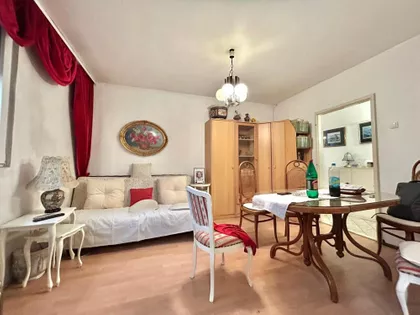 Pariske komune | 4zida.rs