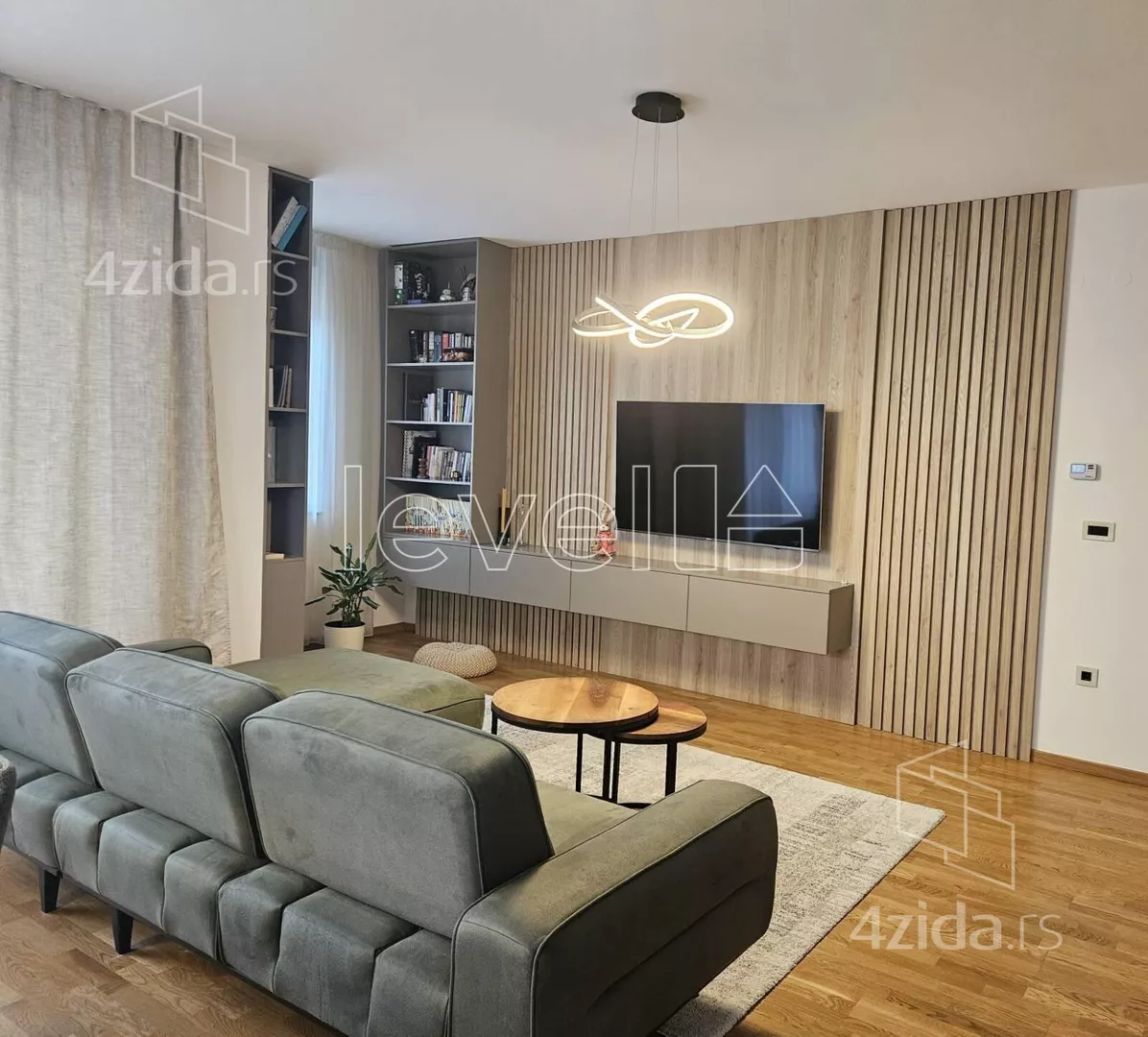 Četvoroiposoban stan | 4zida