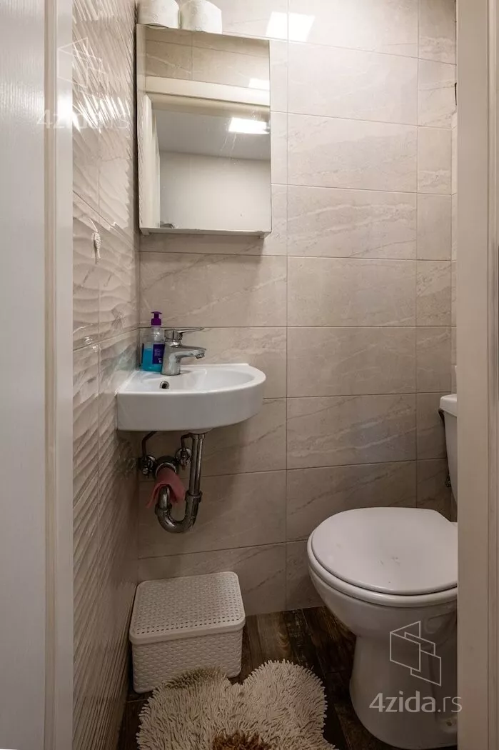 Petosoban stan | 4zida