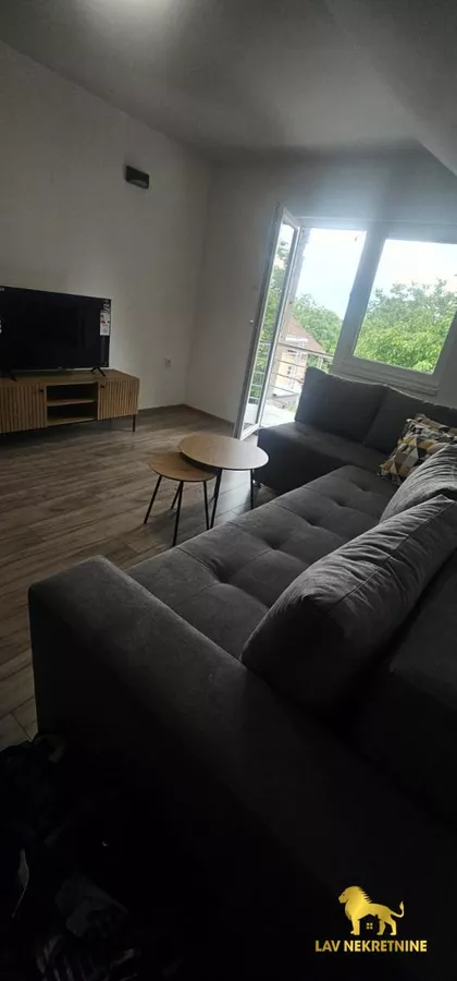 SOFIJE VUJIĆ | 4zida.rs