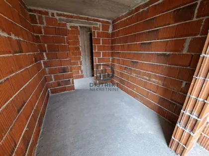 Škola | 4zida.rs