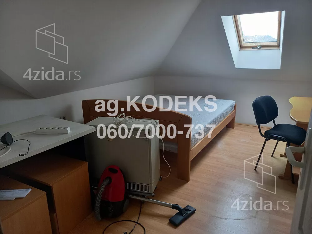 Petosoban stan | 4zida