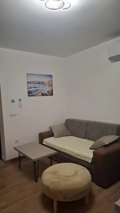 Andreja Tarkovskog 15 | 4zida.rs