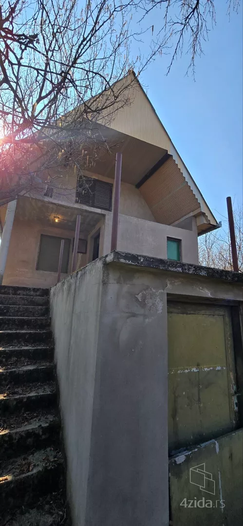 3-etažna kuća | 4zida
