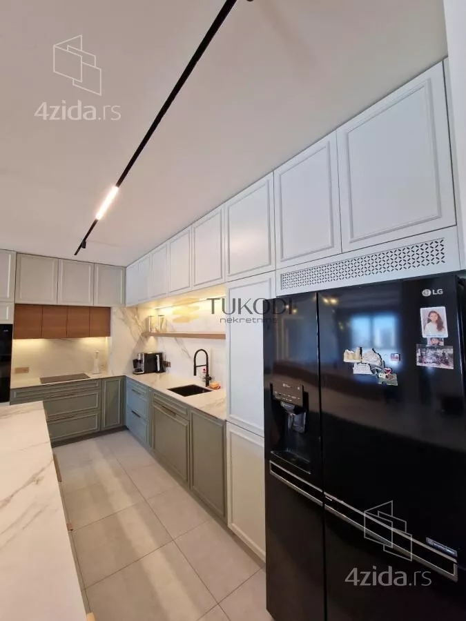 Petosoban stan | 4zida