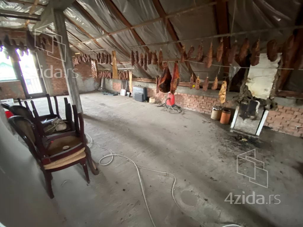 Šestosoban stan | 4zida