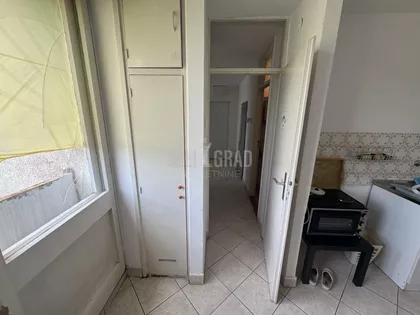 Ustanička | 4zida.rs