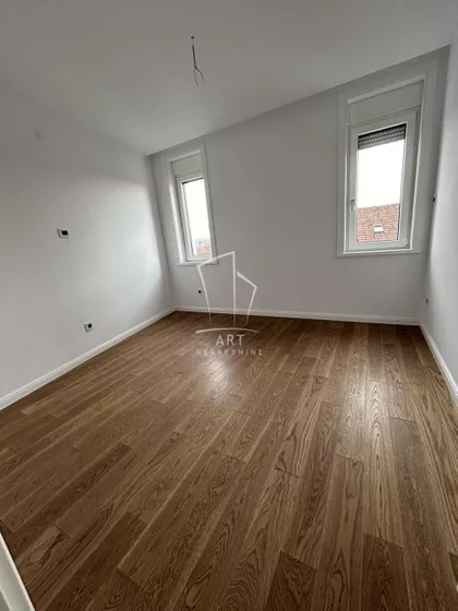 Nikolaja Hartviga | 4zida.rs