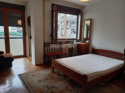 Bogdana Tirnanića | 4zida.rs