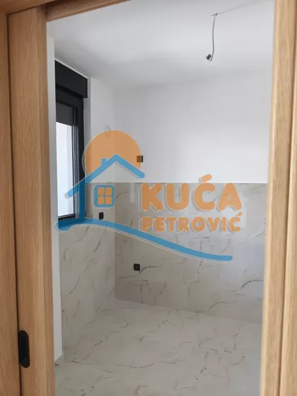 Cara Dušana | 4zida.rs