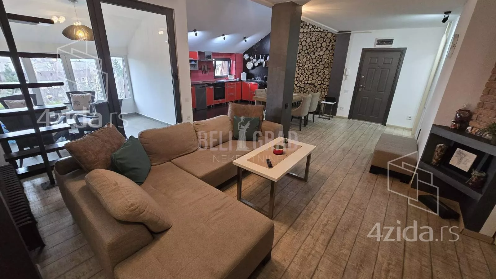 Petosoban stan | 4zida