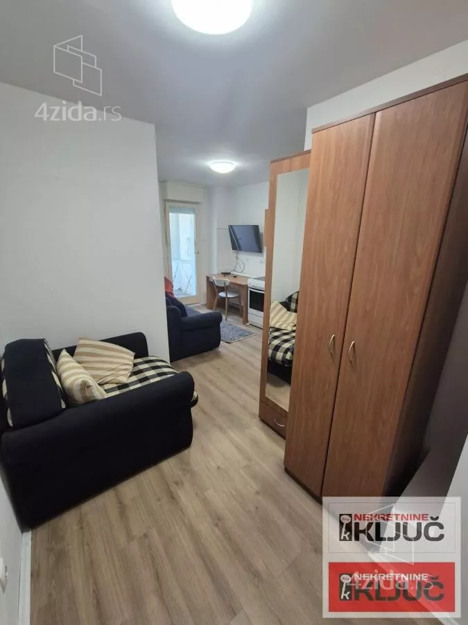 Četvoroiposoban stan | 4zida