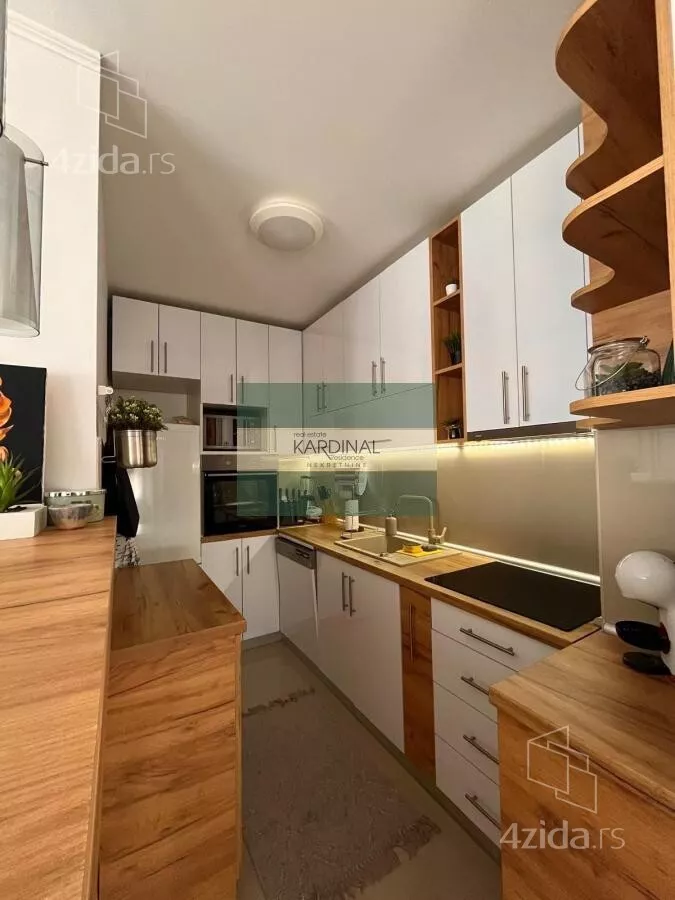 Petosoban stan | 4zida