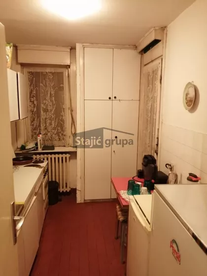 22.oktobra | 4zida.rs