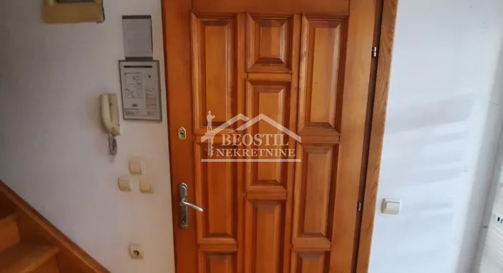 Petoiposoban stan | 4zida