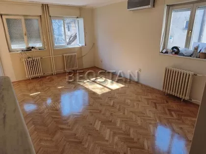 Marka Oreškovica | 4zida.rs