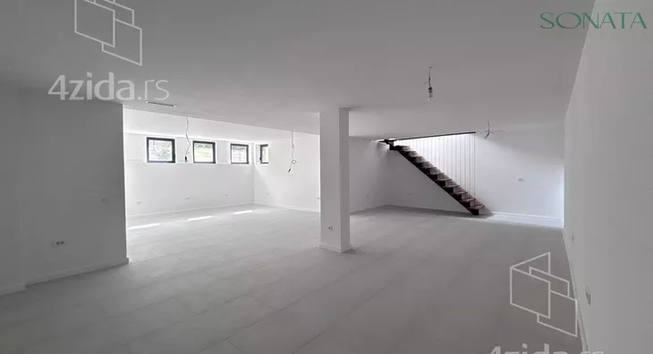 Poslovni prostor | 4zida