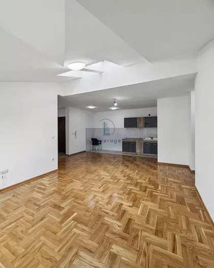 Miloša Obrenovića | 4zida.rs