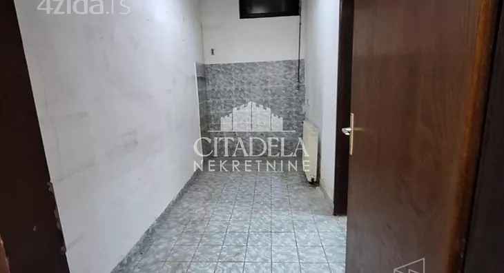 Lokal | 4zida