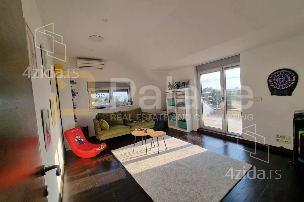 Petosoban stan | 4zida