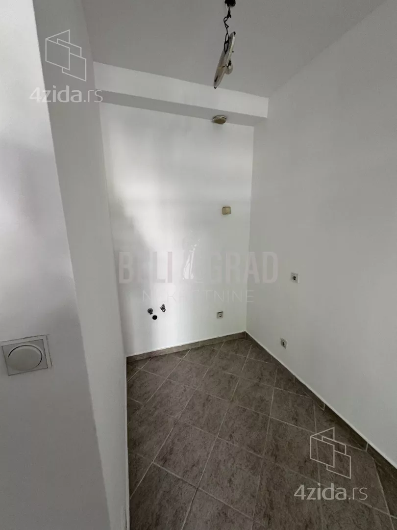 Garaža | 4zida
