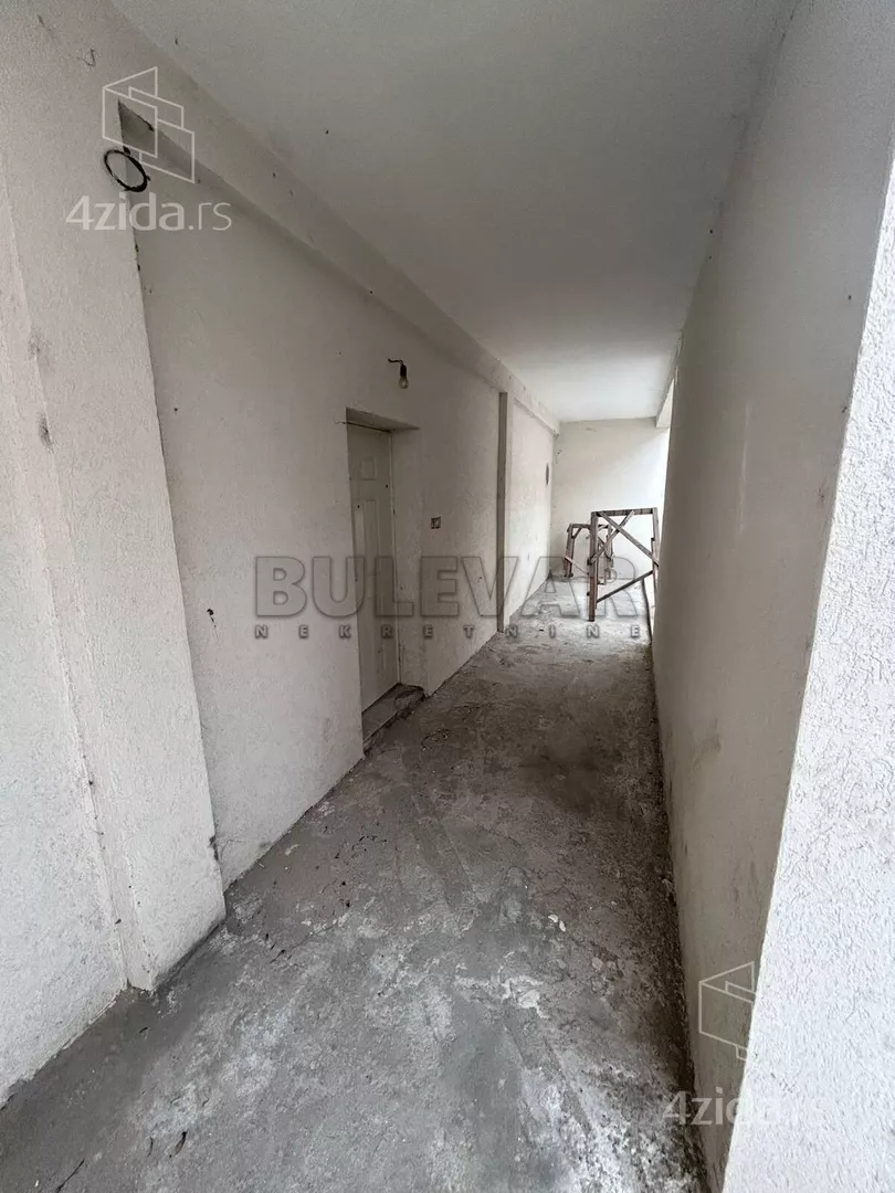 Lokal | 4zida