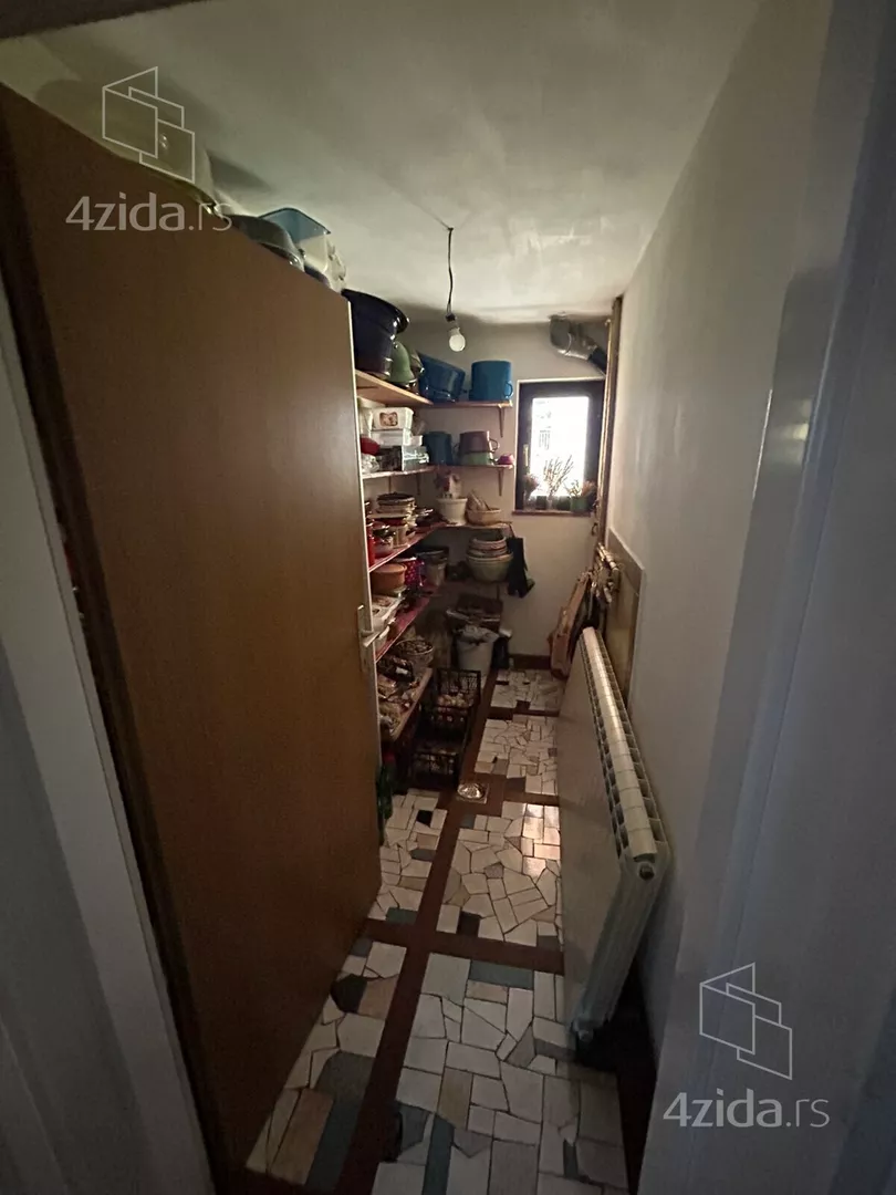 4-etažna kuća | 4zida