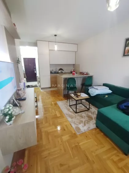 Bratstva i jedinstva | 4zida.rs