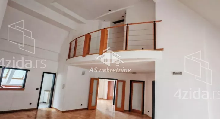 Šestosoban stan | 4zida