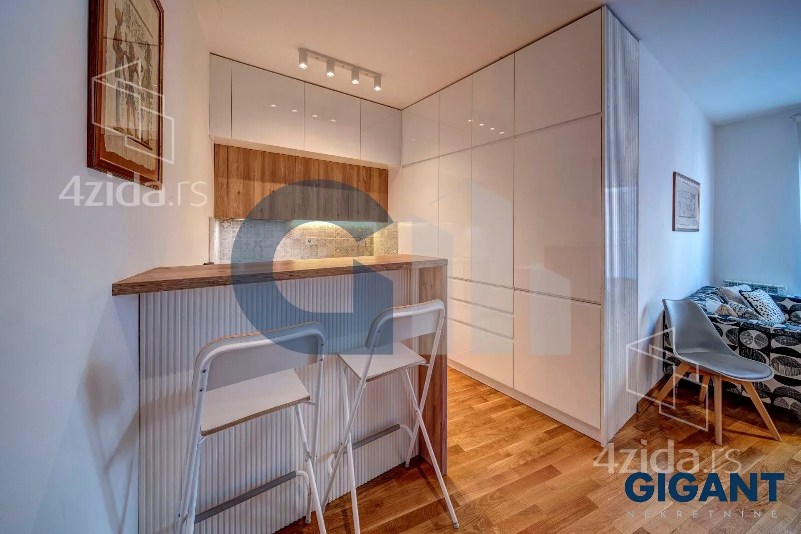 Jednoiposoban stan | 4zida