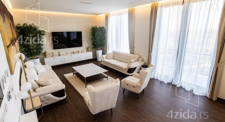 Petosoban stan | 4zida