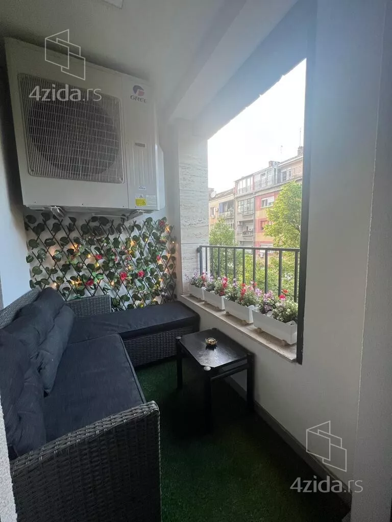 Dvoiposoban stan | 4zida