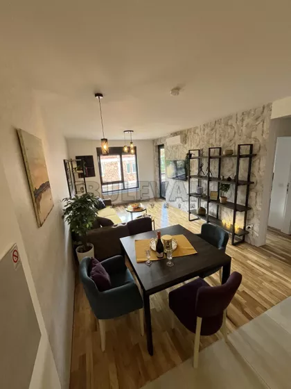 Prvomajska | 4zida.rs