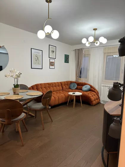 Nebojšina 49a | 4zida.rs