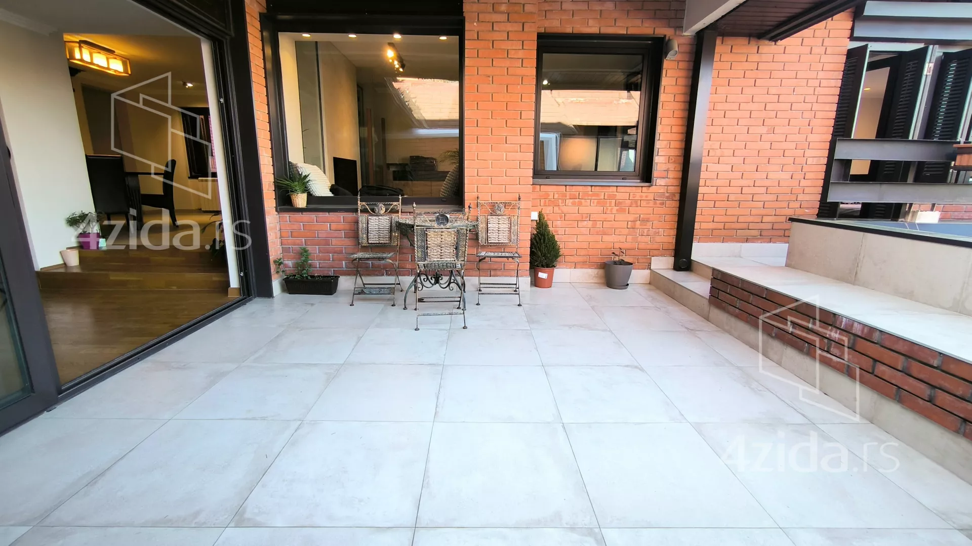 Petosoban stan | 4zida