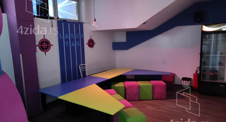 Poslovni prostor | 4zida