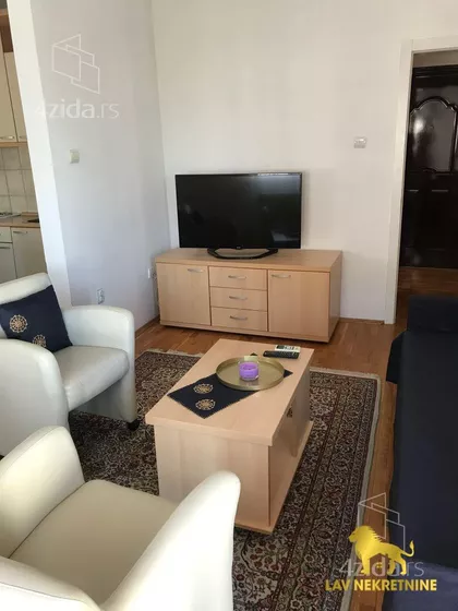 VASE PELAGIĆA | 4zida.rs