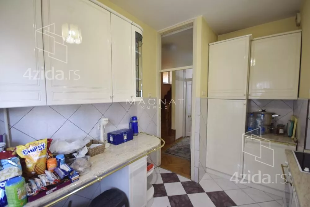 4-etažna kuća | 4zida