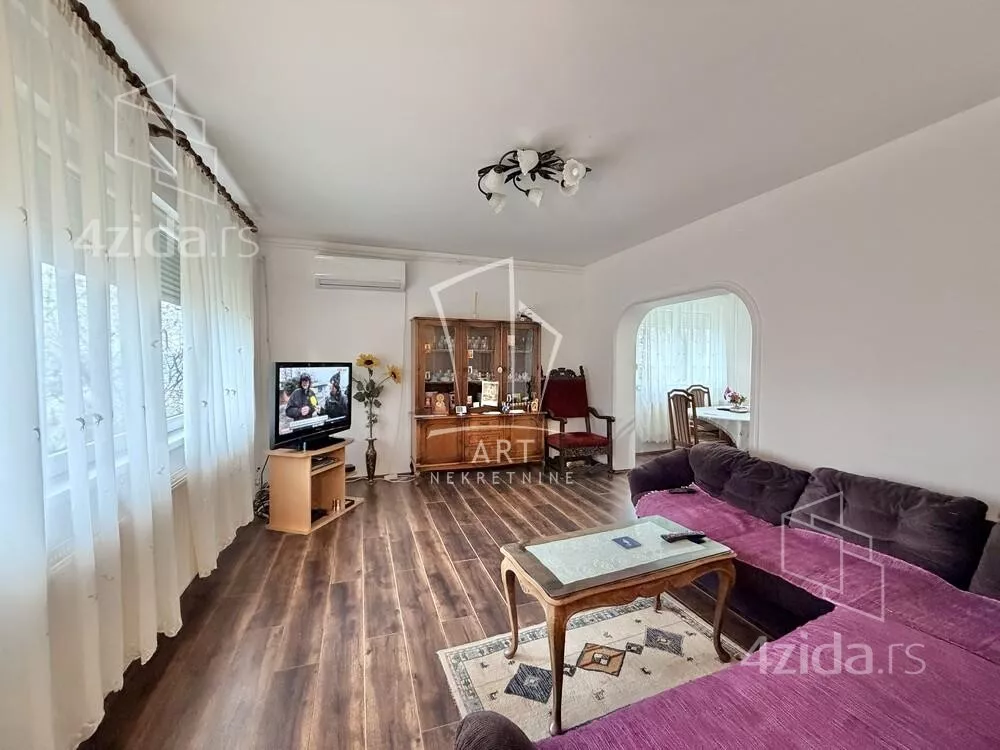 3-etažna kuća | 4zida