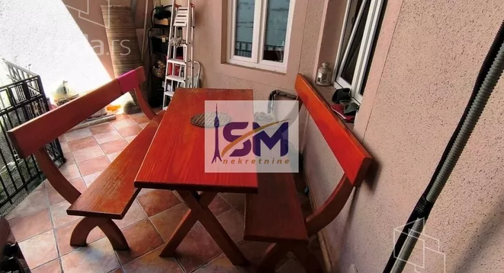 Četvoroiposoban stan | 4zida