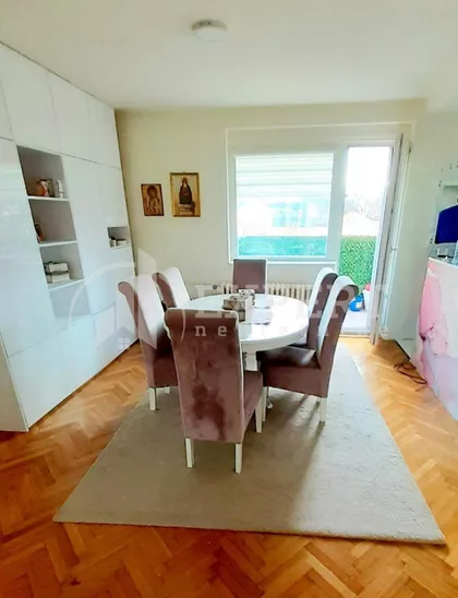 Trg Pavla Stojkovića | 4zida.rs